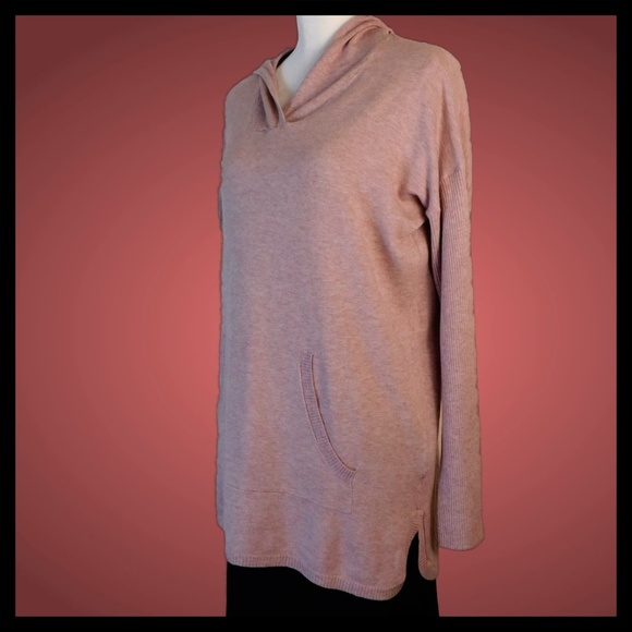 cyrus hooded sweater